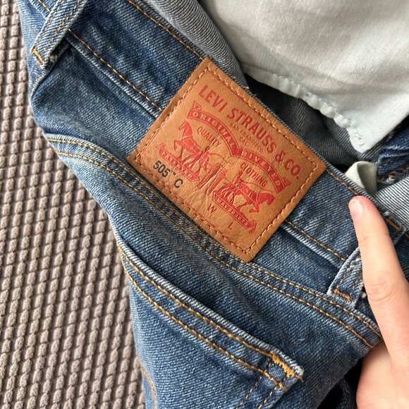 Levi's 505c Cropped Jean - Picture 4 of 5